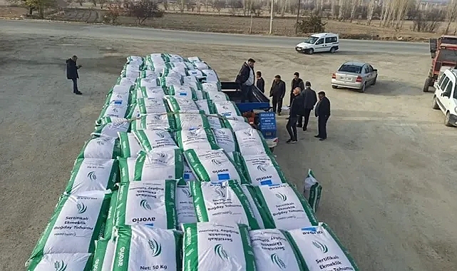 94 çiftçiye yüzde 50 hibeli buğday tohumu dağıtıldı