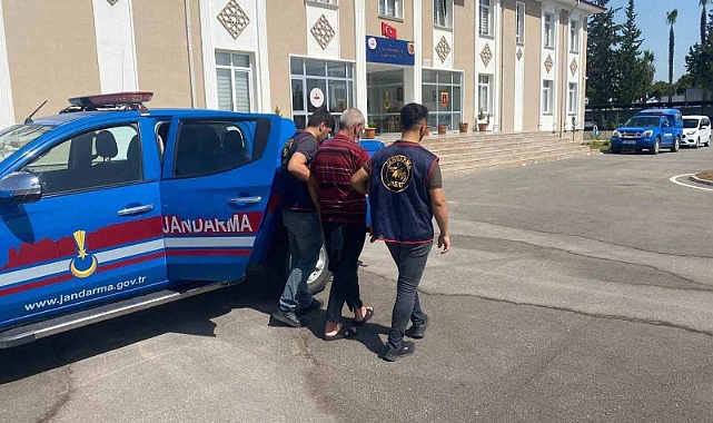 Adana’da jandarma iki hükümlüyü yakaladı