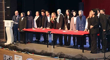Aday öğretmenler yemin ederek kadroya geçti