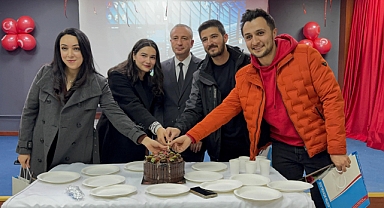 Ağrı'da 24 Kasım'da doğan öğretmenlere anlamlı sürpriz (Videolu Haber)