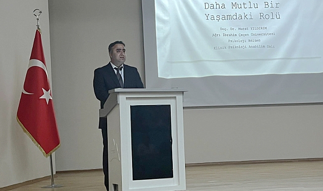 Ağrı’da Bilim Konferansları Devam Ediyor