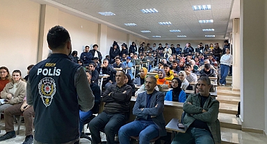 Ağrı'da bin 200 kişiye siber suçlar eğitimi verildi