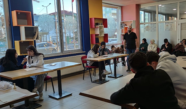 Ağrı’da gençler arasında münazara yarışmaları yapıldı