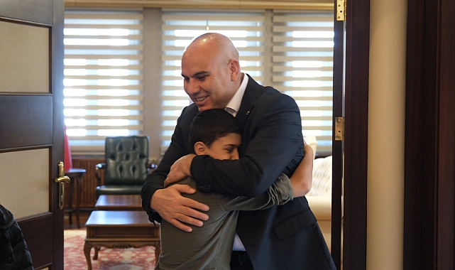 Ağrı'da kalp hastası küçük Muhammed'in "Vali" olma hayali gerçek oldu. (Videolu Haber)