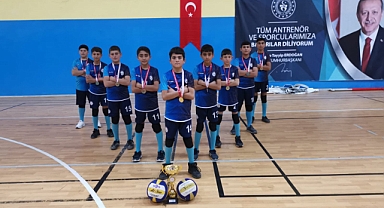 Ağrı’da “Voleybol Yıldız Erkekler ve Yıldız Kızlar İl Birinciliği” müsabakaları tamamlandı