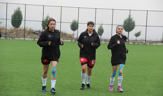 Ağrı kadınları deplasmanda fırtına estirdi