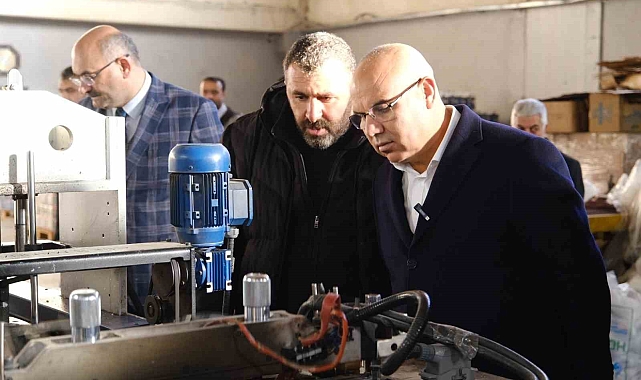 Ağrı Valisi Koç, KOBİ Merkezi ve Ayakkabıcılar Sitesini ziyaret etti