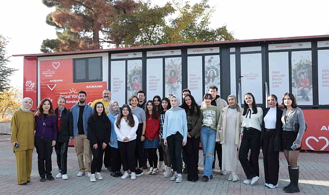 Akbank Güzel Yarınlar Hareketi, deprem bölgesinde üniversitelilere destek olmaya devam ediyor