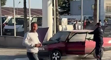 Alev alan Fiat Tofaş’ın sürücüsü son anda ölümden döndü