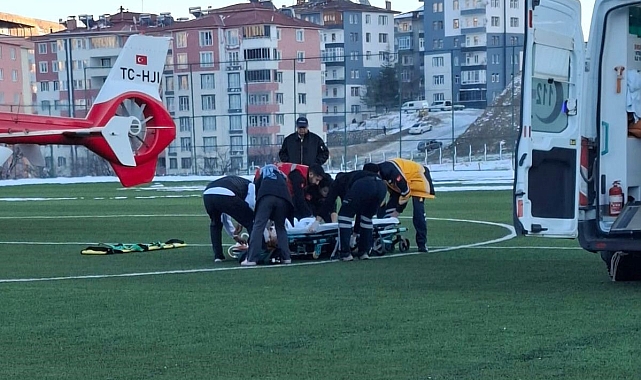 Ambulans helikopter silahla yaralanan genç için havalandı
