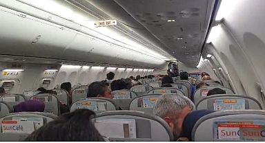 Antalya-Van seferini yapan SunExpress'e ait uçak Diyarbakır'a Zorunlu İniş Yaptı