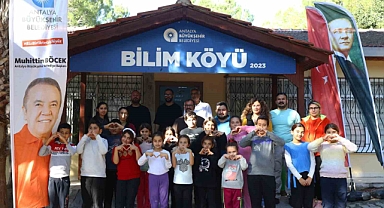 Antalyalı öğrenciler ara tatillerini Bilim Köyü’nde geçiriyor