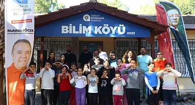 Antalyalı öğrenciler ara tatillerini Bilim Köyü’nde geçiriyor