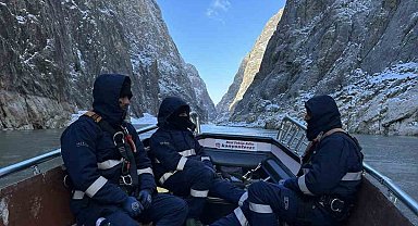 Aras Elektrik Dağıtım A.Ş. çalışanları tekne ile kurtarıldı