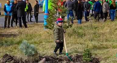 Ardahan’da 500 adet fidan toprakla buluştu