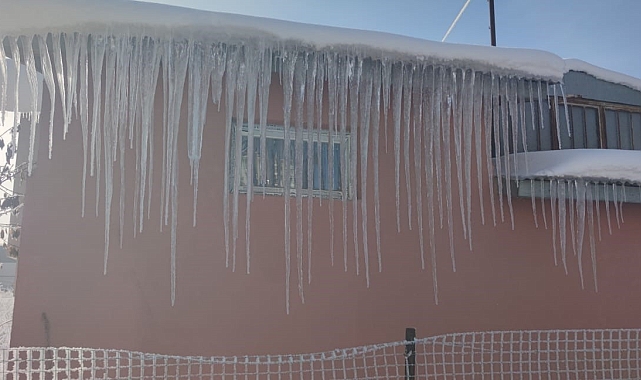 Aşkale'de soğuk hava etkili oluyor