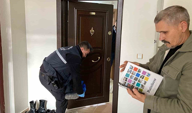 Askerden izne gelen oğlunu yatağında ölü buldu