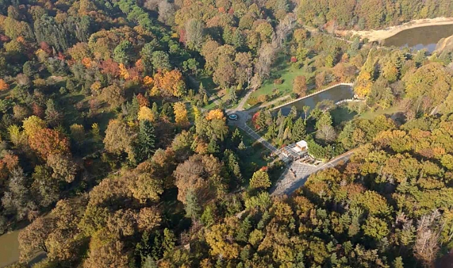 Atatürk Arboretumu’ndaki kartpostallık sonbahar manzarası havadan görüntülendi