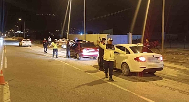 Aydın’da jandarma ekiplerince drone destekli gece denetimi gerçekleştirildi