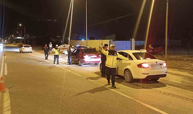 Aydın’da jandarma ekiplerince drone destekli gece denetimi gerçekleştirildi