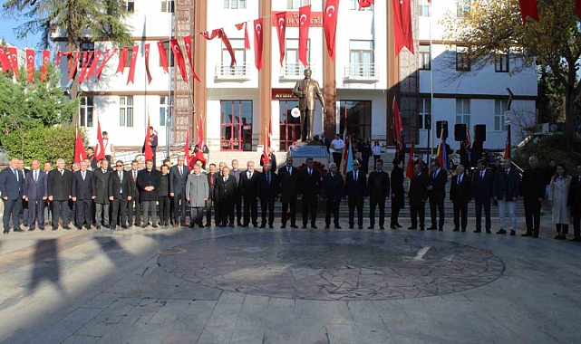 Aydın’da Öğretmenler Günü kutlandı