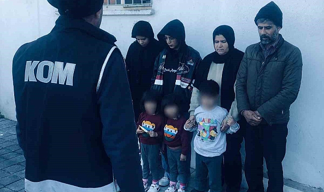 Ayvalık’ta 8 düzensiz göçmen yakalandı 2 organizatör tutuklandı