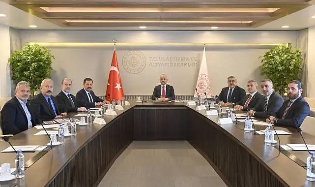 Bakan Uraloğlu, Hatay’ın Yeniden İnşası İçin Hatay Heyetini Ağırladı