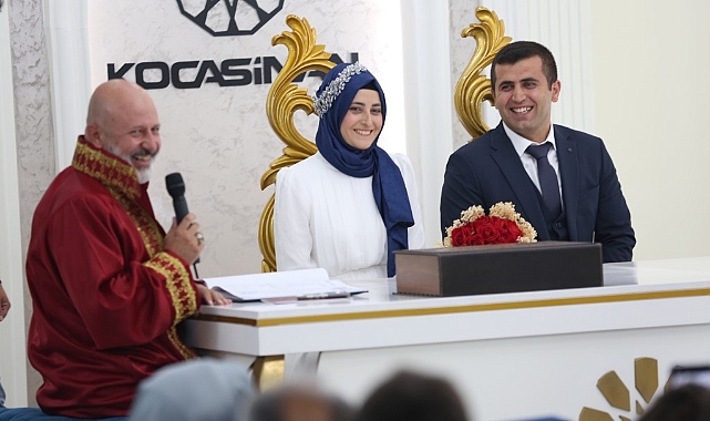 Başkan Çolakbayrakdar, "Çiftler, hayatlarının en güzel ’evet’ini daha güzel modern bir salonda diyor"