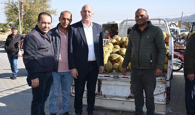 Başkan Kumral pazaryerinde esnaf ve vatandaşlarla Buluştu