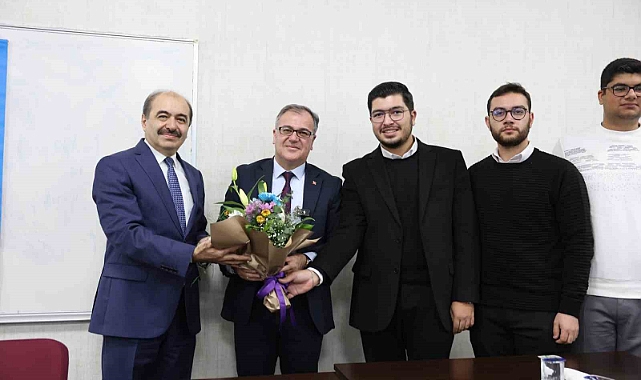 Başkan Özdoğan gençlerle tecrübelerini paylaştı
