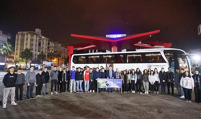 Başkan Sandıkçı: “Eğitim projelerimizle öğrencilerimizin yanında olmaya devam edeceğiz”