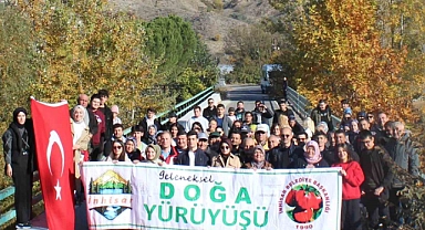 Bilecik’te bu haftaki doğa yürüyüşü ‘Atamıza Saygı’ sloganıyla gerçekleşti