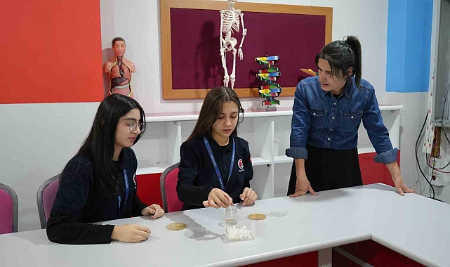 Bilimin ışığında bir öğretmenin hikâyesi
