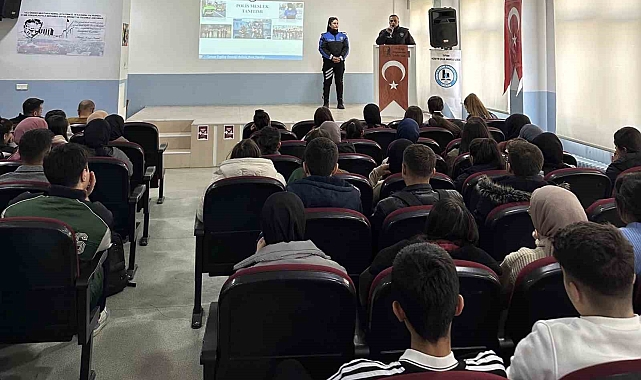 Bitlis Tatvan'da polisinden bilgilendirme çalışması