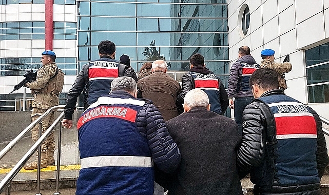 Bitlis'te jandarma 108 düzensiz göçmen yakaladı