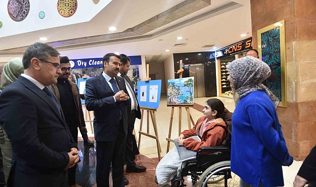 Bitlis'in Ahlat ilçesinde "Ben Engelli Olsaydım" resim sergisi açıldı