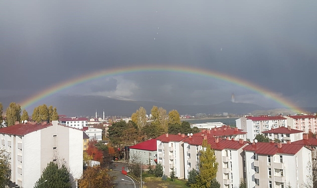 Bitlis'te gökkuşağının güzelliği mest etti