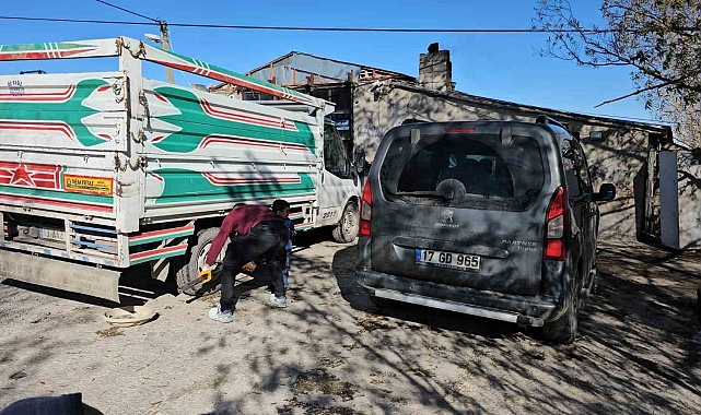 Bitlis'te lastikçilerde yoğunluk devam ediyor