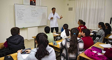 Çamlıyayla’da öğrencilere eğitim desteği