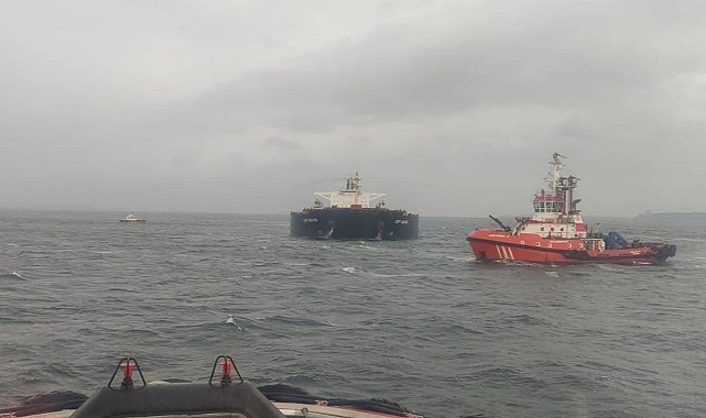 Çanakkale Boğazı’nda makine arızası yapan gemi güvenli bölgeye demirletildi, boğaz çift yönlü trafiğe açıldı