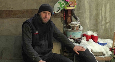 Ceset sandılar, çiçeklik çıktı