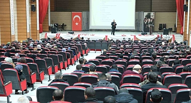 "Değerleriyle Güçlü Ailem" konulu konferans verildi