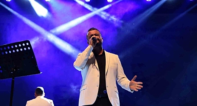 Denizli Büyükşehirden öğretmenlere özel konser ve defile