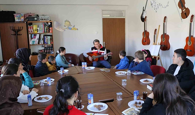 "Dünya Çocuk Kitapları Haftası" kapsamında kitap okuma etkinliği düzenlendi