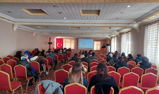 Erciş'te Dil Ve Konuşma Terapisine Terapisi Programı Düzenlendi