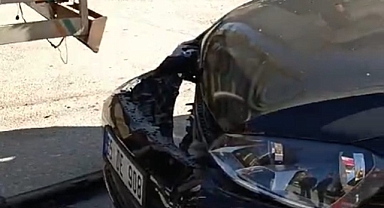 (Videolu Haber) Erciş'te Trafik Kazası Maddi Hasara Neden Oldu