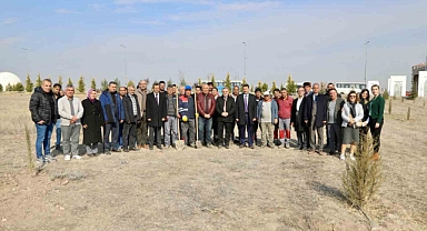 ERÜ’de fidanlar toprakla buluştu