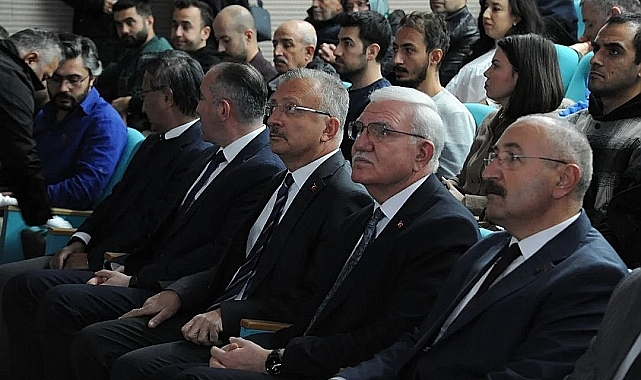 Erzincan Binali Yıldırım Üniversitesi'nde deprem çalıştayı düzenlendi