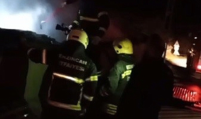 Erzincan'da bir odunlukta çıkan yangın evlere sirayet etmeden söndürüldü