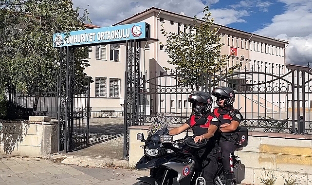 Erzincan'da okul çevreleri ve okul servis araçlarının denetimleri sürüyor
